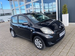 Bild des Angebotes Daihatsu Sirion 1.0 KLIMA