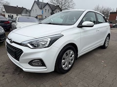Bild des Angebotes Hyundai i20 Trend~1Hand~Tempomat~Klima~PDC~Spurhalteassistent
