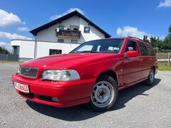 Bild des Angebotes Volvo V70 2.5 Leder TÜV NEU aus 2 Hand 8xREIFEN