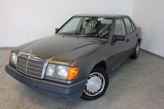 Bild des Angebotes Mercedes-Benz 230 E  / 124 Lim. Ideales Restaurationsobjekt