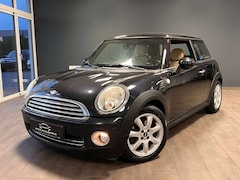 Bild des Angebotes MINI One Cooper 1.6 / LEDER / TEMPOMAT / KLIMA /