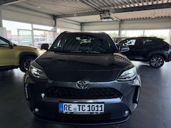 Bild des Angebotes Toyota Yaris Cross 1.5 HEV TEAMPLAYER WINTER+SAFETY-PAKET
