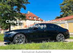 Bild des Angebotes BMW i5 40 eDrive M Sport 1.Hand Neupreis 91´400€