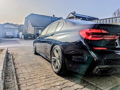 Bild des Angebotes BMW 750 750D L | Sky Lounge | Fond Ent. | M Paket| Massage