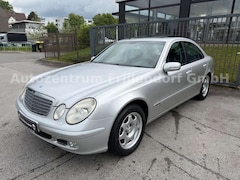 Bild des Angebotes Mercedes-Benz E 240 CLASSIC AUTOMATIK/XENON/NAVI/SCHIEBEDACH!!