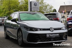 Bild des Angebotes VW Passat Variant 2.0 TDI R-line Signature Business Pano