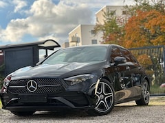 Bild des Angebotes Mercedes-Benz A 200 AMG-Line/Night-Paket/LED/Kamera/Alcantara