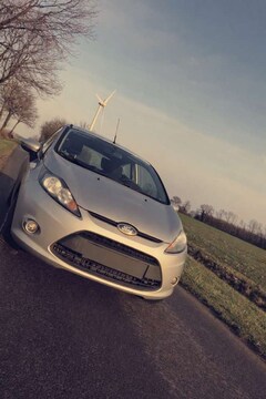 Bild des Angebotes Ford Fiesta Champions Edition