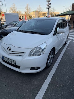 Bild des Angebotes Toyota Verso 2.2 D-4D Automatik Executive