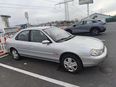 Ford Mondeo Mondeo 16V Ghia