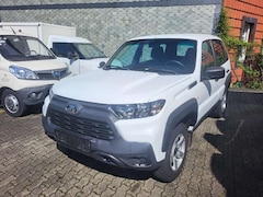 Lada Niva TRAVEL COMFORT+LPG-Autogas+AC+SITZHEIZUNG+