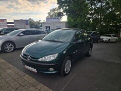 Bild des Angebotes Peugeot 206 1.4 Style 75 Panorama Leder Klima Zahnr. NEU