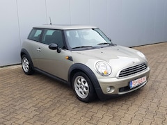 Bild des Angebotes MINI One Aut. *STEUERKETTE-INSP. NEU/PANO/KLIMA/ALU/PDC*