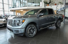 Bild des Angebotes Nissan Navara Titan 5.6L V8 4WD Platinum Midnight/Kamera/SHZ/