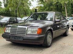 Bild des Angebotes Mercedes-Benz 230 124 Automatik Schiebedach Karo H-Kennzeichen