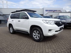 Bild des Angebotes Toyota Land Cruiser J15, Scheckheft, Keyless Go, Relax Garantie, Klimaautomatik, Rückfahrkamera, AHK, RhinoRack, LED Leiste, inkl. 19% MwSt.