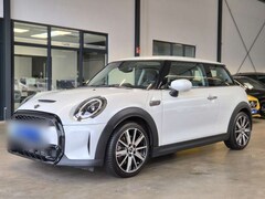 Bild des Angebotes MINI Cooper S COOPER S CLASSIC TRIM NAVI CONNECTED MEDIA SHZ