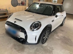 Bild des Angebotes MINI Cooper S COOPER S CLASSIC TRIM NAVI CONNECTED MEDIA SHZ