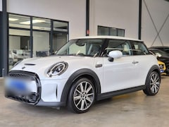 Bild des Angebotes MINI Cooper S COOPER S CLASSIC TRIM NAVI CONNECTED MEDIA SHZ