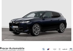 Bild des Angebotes BMW iX xDrive60 M Sport Pro HUD ACC AHK RFK NAVI LED LM