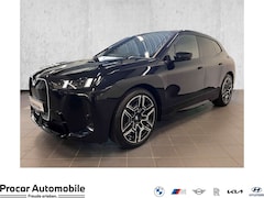 Bild des Angebotes BMW iX xDrive60 M Sport Pro HUD ACC AHK RFK NAVI LED LM
