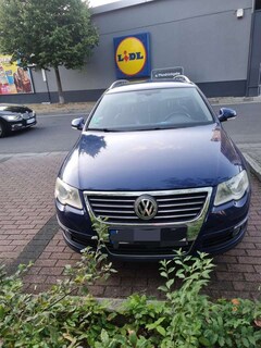 Bild des Angebotes VW Passat 2.0 TDI Individual Chrom dunkel