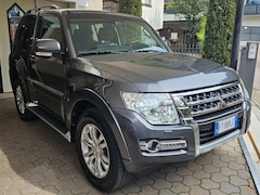 Bild des Angebotes Mitsubishi Pajero Pajero 3.2 DI-D Automatik