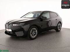 Bild des Angebotes BMW iX iX xDrive40 SPORT LASER,SOFTCLOSE,360GRAD,ACC