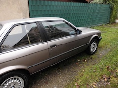 Bild des Angebotes BMW 316 E30 316i Limousine