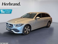 Bild des Angebotes Mercedes-Benz C 220 d T Avantgarde  AHK LenkradhzgAmbiente LED