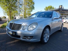 Bild des Angebotes Mercedes-Benz E 320 E320T CDI Avantgarde Leder Navi E-Dach