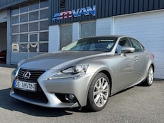 Bild des Angebotes Lexus IS 300 h Vollhybrid Leder Kamera Winterreifen
