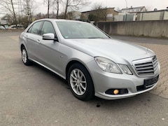 Bild des Angebotes Mercedes-Benz E 220 CDI BlueEfficiency*Navi*Klima*Sitzh*PDC