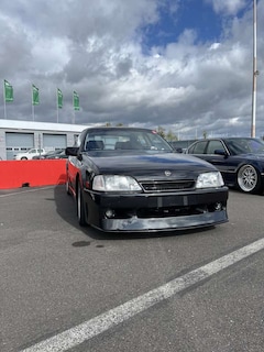 Opel Omega Evolution 500