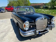 Bild des Angebotes Mercedes-Benz 220 Limousine