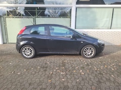 Bild des Angebotes Fiat Grande Punto Grande Punto 1.4 16V Tiefergelegt H&R