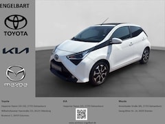 Bild des Angebotes Toyota Aygo Team D Faltdach Klimaautomatik Einparksensoren hin