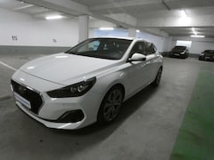 Bild des Angebotes Hyundai i30 Fastback Premium*NAVI*SHZ*LED*LANE*