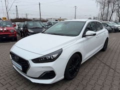 Bild des Angebotes Hyundai i30 Fastback Premium*NAVI*SHZ*LED*LANE*