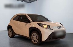 Bild des Angebotes Toyota Aygo X 1,0 l, 72 PS 5 M T Cupe, 5-türig BUSINESS E