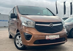 Bild des Angebotes Opel Vivaro B Combi L1H1  2,7t *9SITZ*NAVI*AHK*
