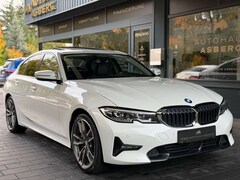 Bild des Angebotes BMW 330 i Lim. SPORT LINE/DIGITAL/TOTW/ACC/PANO