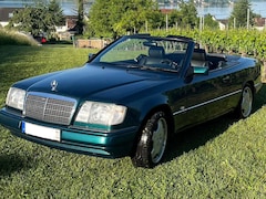 Mercedes-Benz E 200 E 200