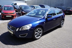 Bild des Angebotes Volvo V60 Kombi 1.6 Ocean Race°Navi°Leder°PDC°Sitzhz°