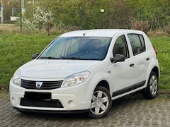 Bild des Angebotes Dacia Sandero 1.2 16V Laureate Tüv Neu