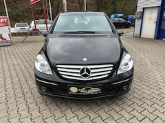 Bild des Angebotes Mercedes-Benz B 180 Automatik Klima 2 Hand Preis inkl Neu Tüv