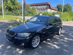 Bild des Angebotes BMW 320 320i Kombi Automatik, Xenon