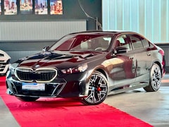Bild des Angebotes BMW 550 e xDrive M Sport Pro Pano IconicGlow ACC 360°