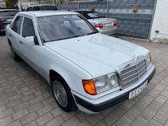 Bild des Angebotes Mercedes-Benz 250 D Automatik Klima Standh.1-Hand Scheckh.AHK