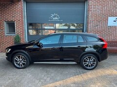 Bild des Angebotes Volvo V60 Cross Country D4 AUTOM,H&K,DACH,XENON,DAB